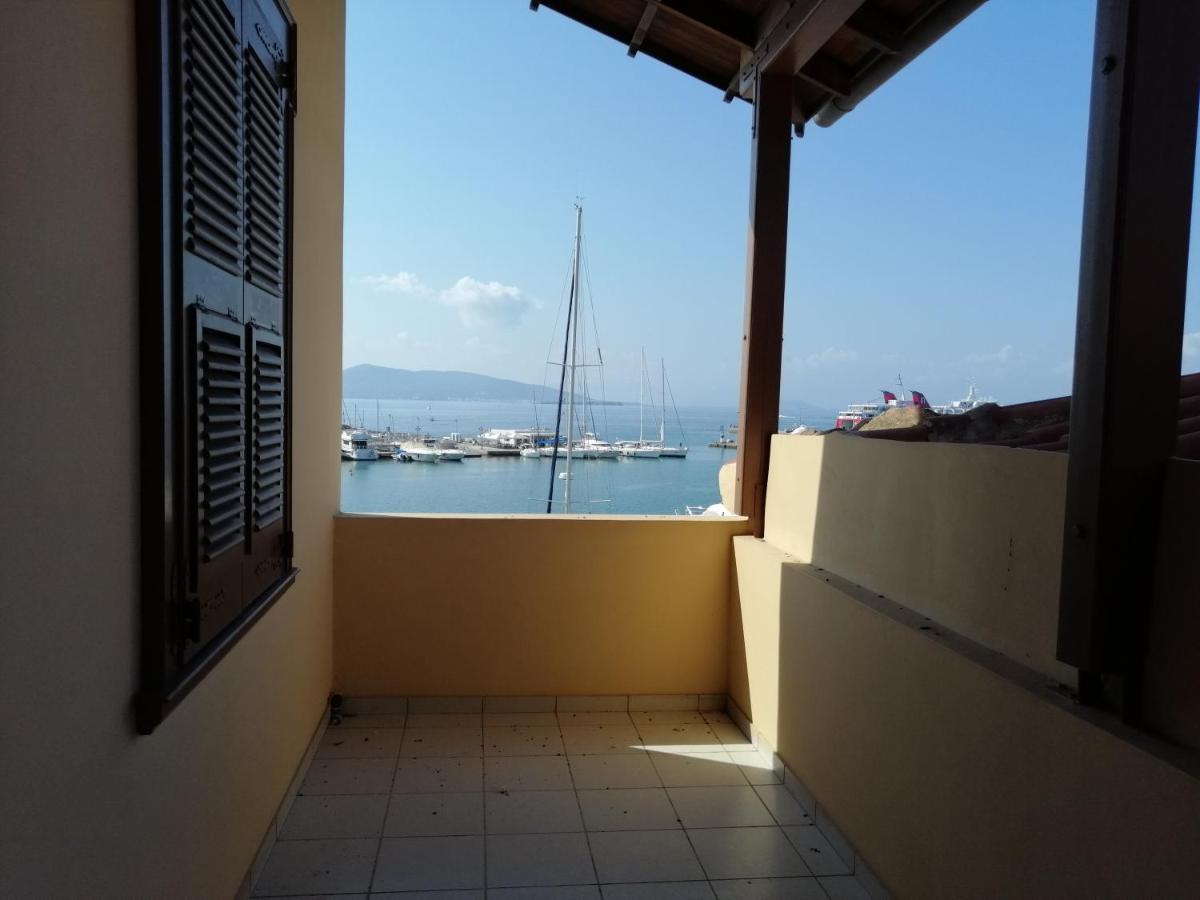 Aegina Port Apt 2-Διαμέρισμα Στο Λιμάνι Της Αίγινας 2 Екстер'єр фото