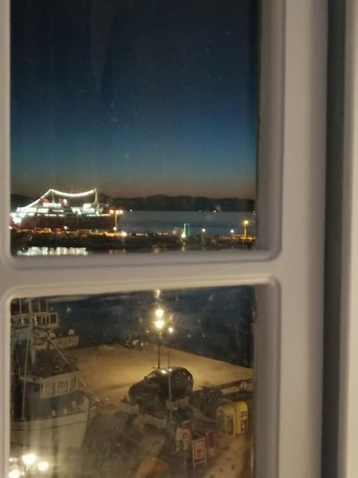 Aegina Port Apt 2-Διαμέρισμα Στο Λιμάνι Της Αίγινας 2 Екстер'єр фото