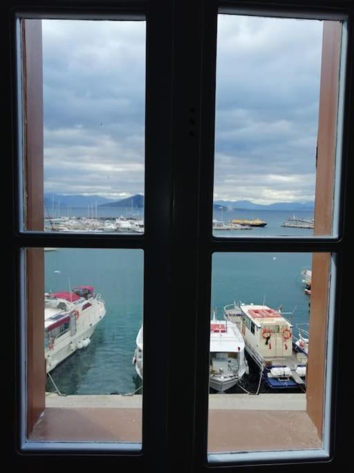 Aegina Port Apt 2-Διαμέρισμα Στο Λιμάνι Της Αίγινας 2 Екстер'єр фото