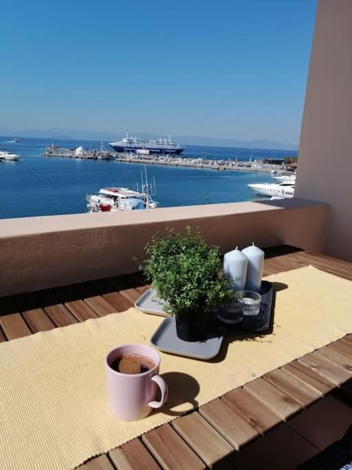 Aegina Port Apt 2-Διαμέρισμα Στο Λιμάνι Της Αίγινας 2 Екстер'єр фото