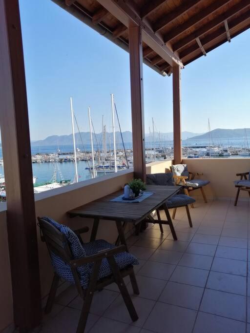 Aegina Port Apt 2-Διαμέρισμα Στο Λιμάνι Της Αίγινας 2 Екстер'єр фото